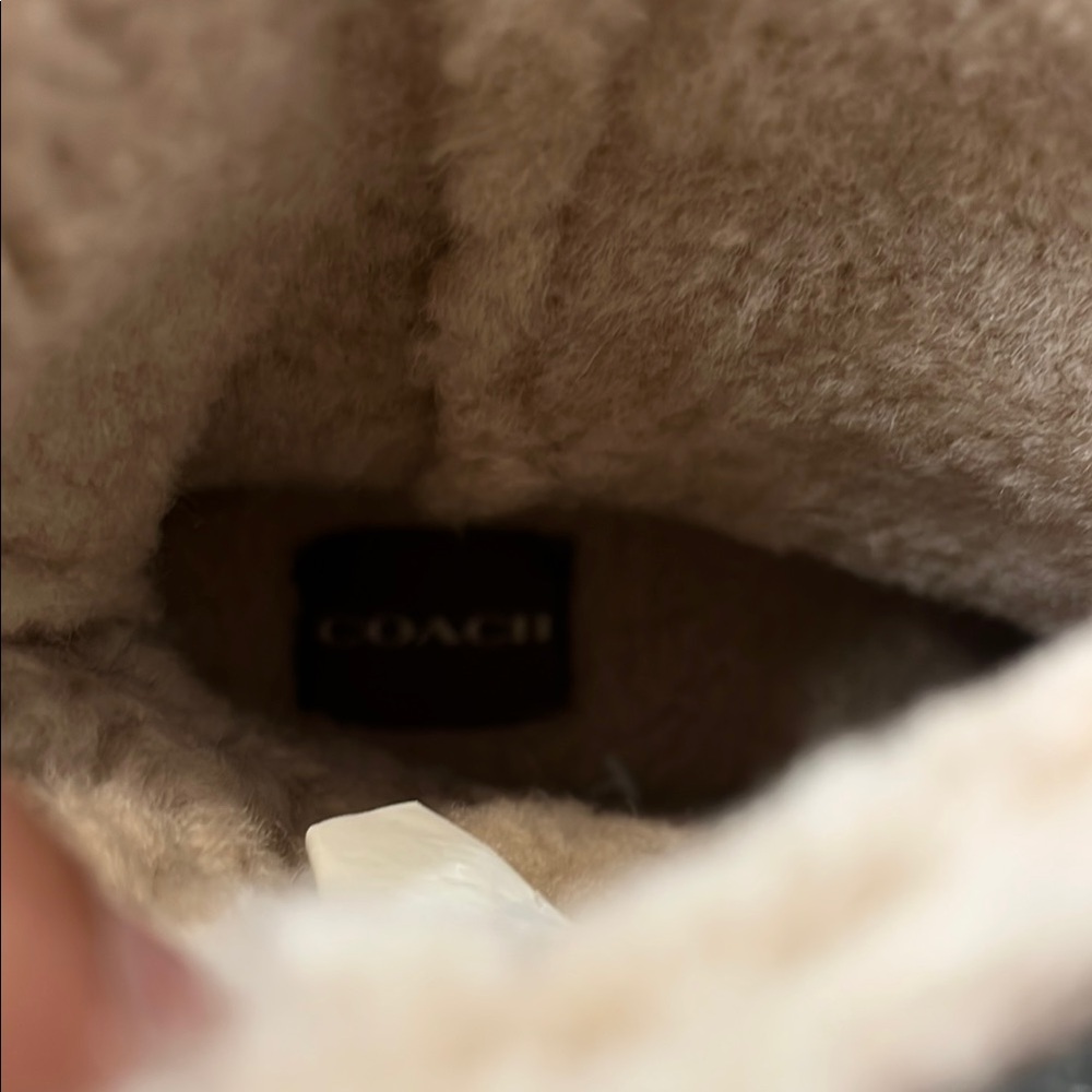 Coach Pink shearling Boots Metallic Finish - Picture 7 of 12